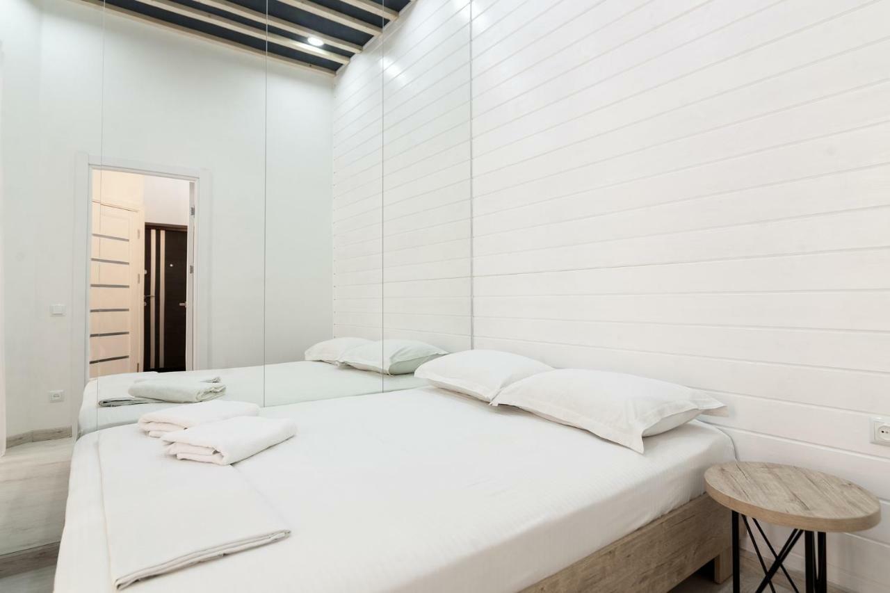 Leogrand One-Bedroom Apartments On Tugan-Baranovskogo 24 Leopoli Esterno foto